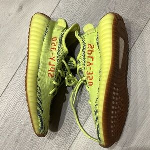 Yeezy 350 V2 Semi Frozen Yellow